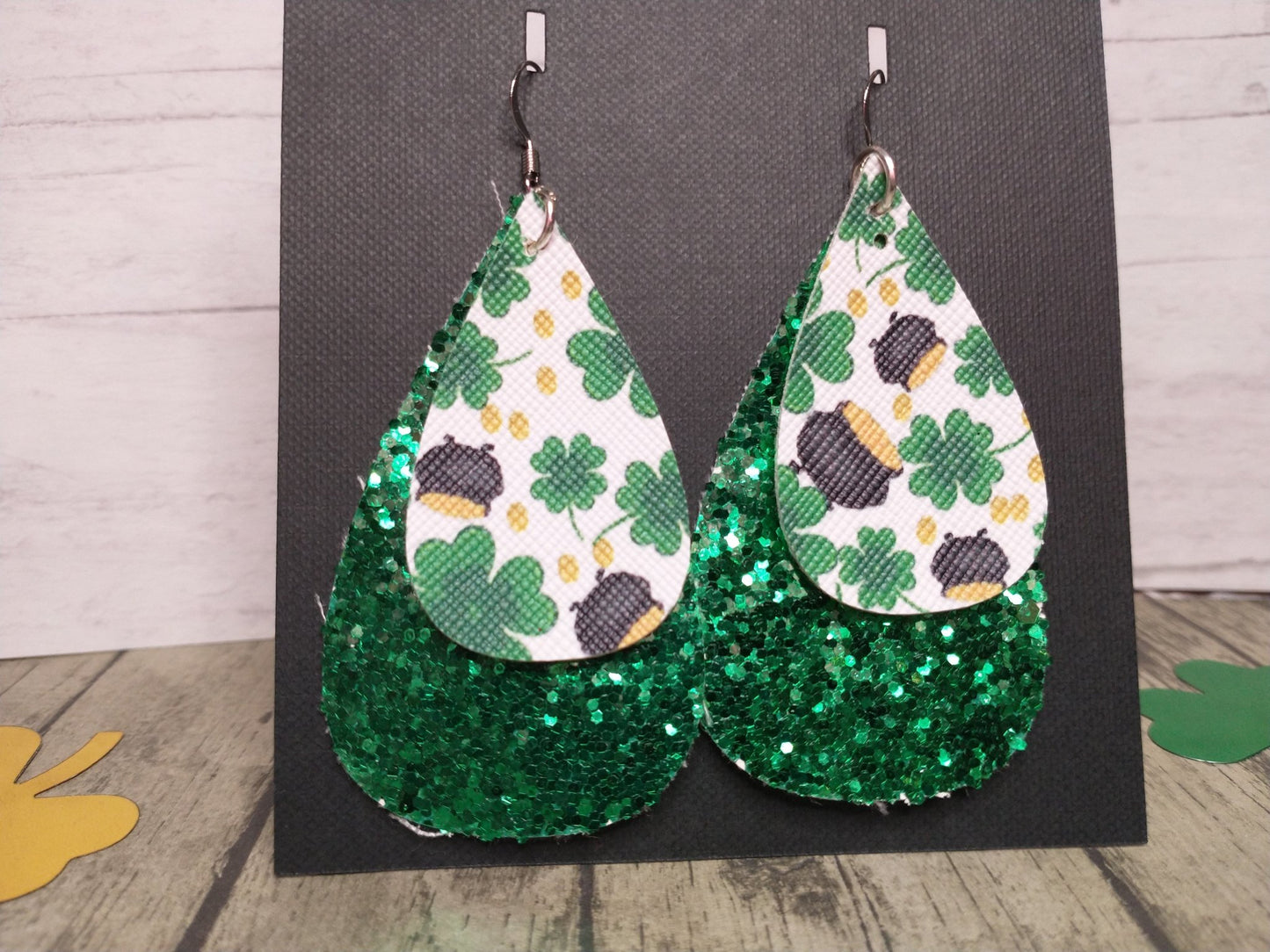 Gold Pot Green Glitter Earrings - Merlscreations
