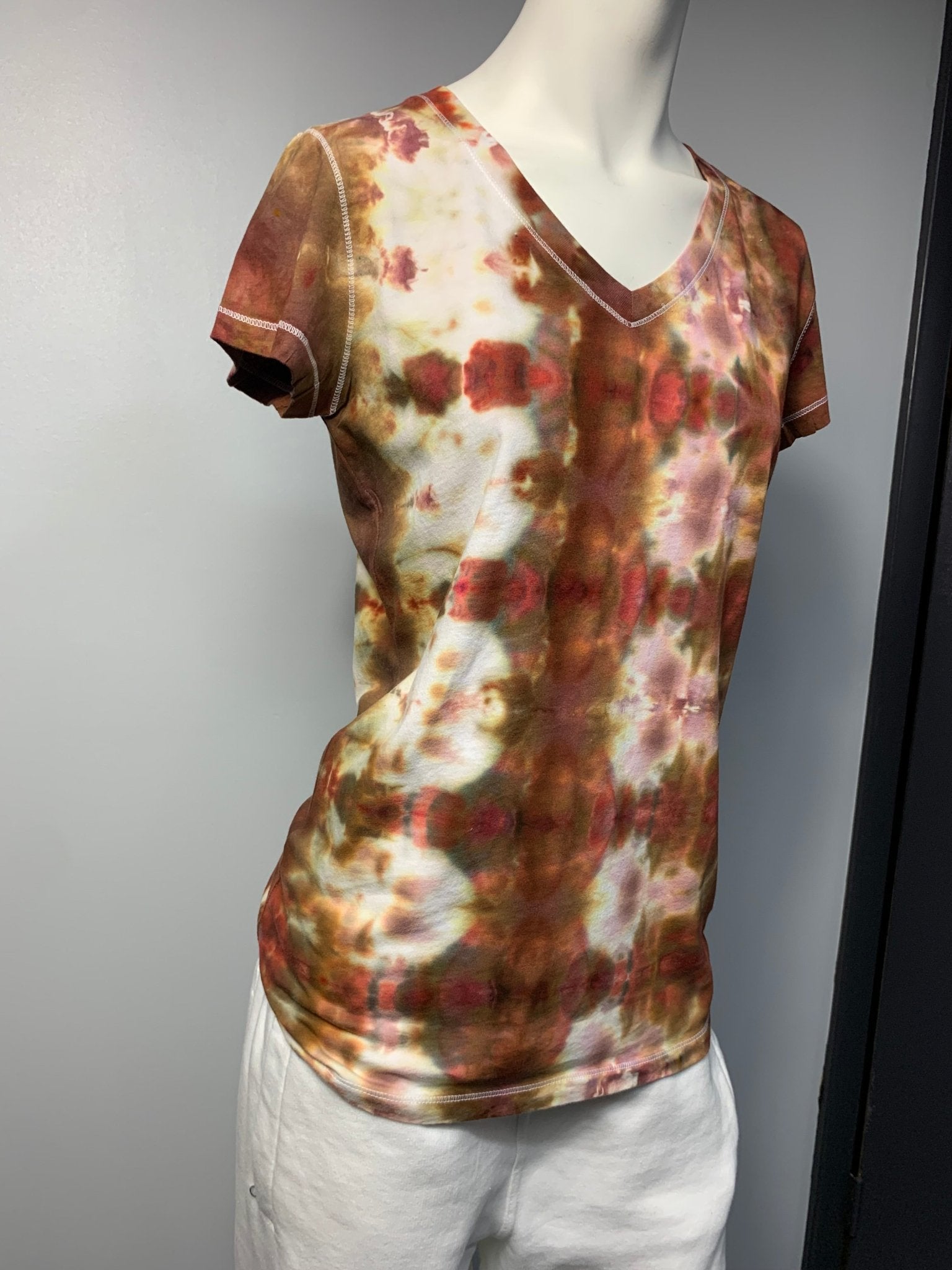 201 Women's V-Neck Large Chocolate Brown and White Tie Dye Shirt - Merlscreations