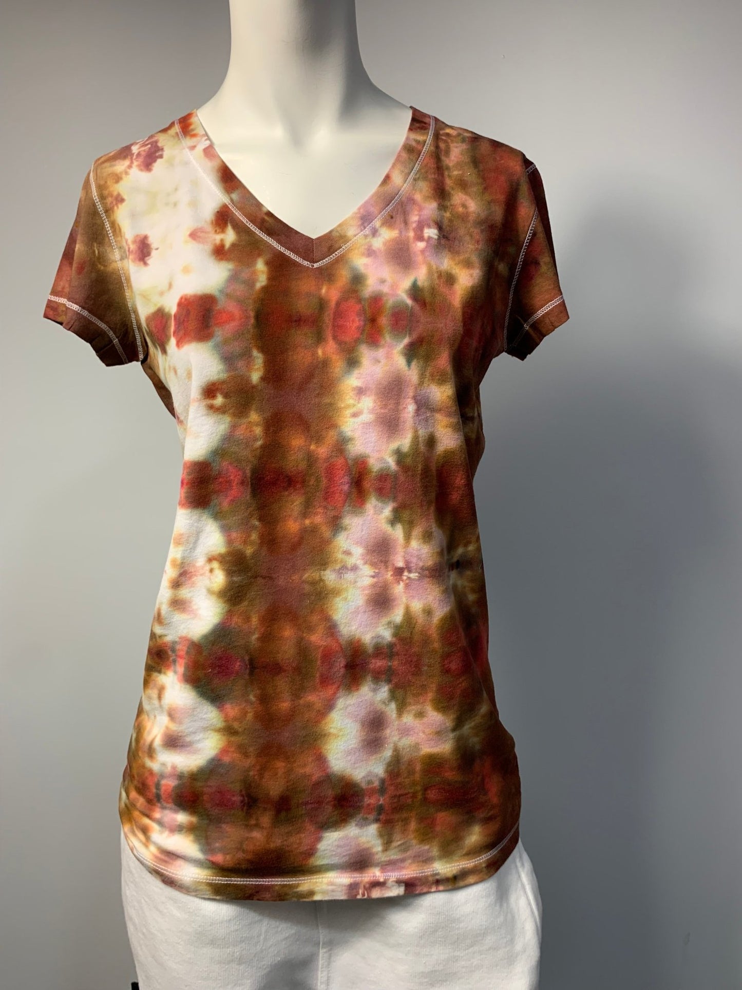 201 Women's V-Neck Large Chocolate Brown and White Tie Dye Shirt - Merlscreations