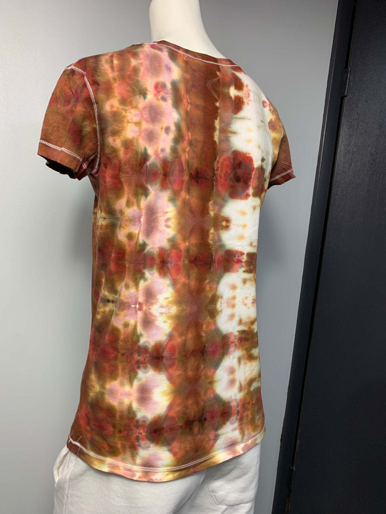 201 Women's V-Neck Large Chocolate Brown and White Tie Dye Shirt - Merlscreations