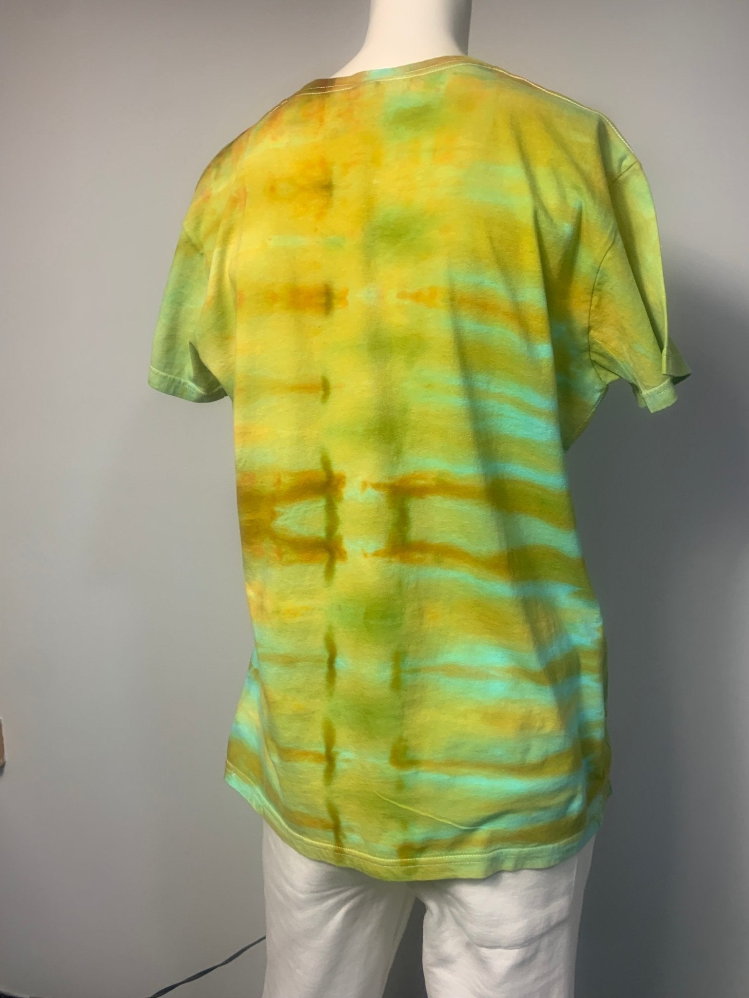 206 Womens V-Neck XL Green Yellow Stripes Shirt - Merlscreations