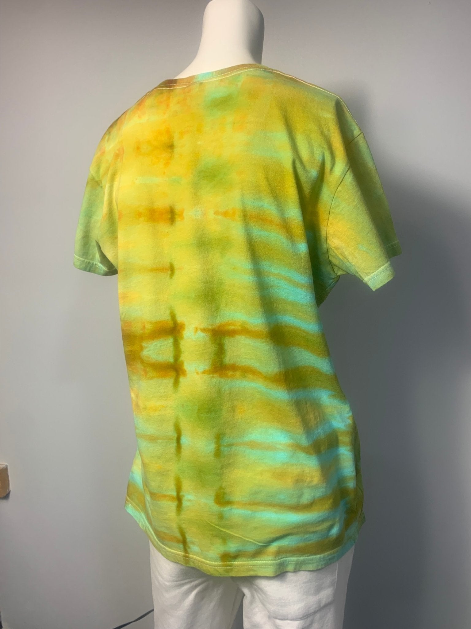 206 Womens V-Neck XL Green Yellow Stripes Shirt - Merlscreations