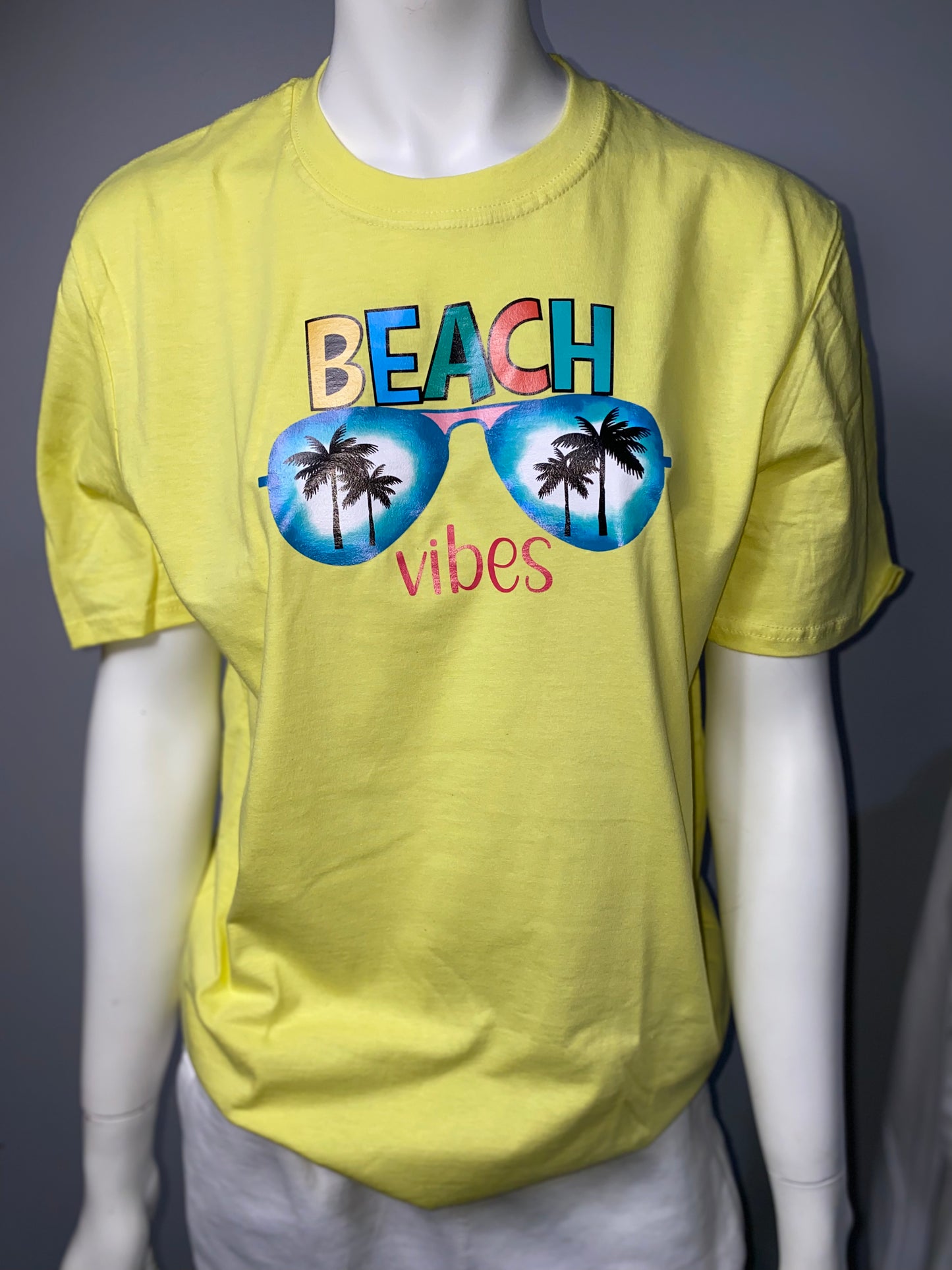 Medium BEACH VIBES READY TO SHIP