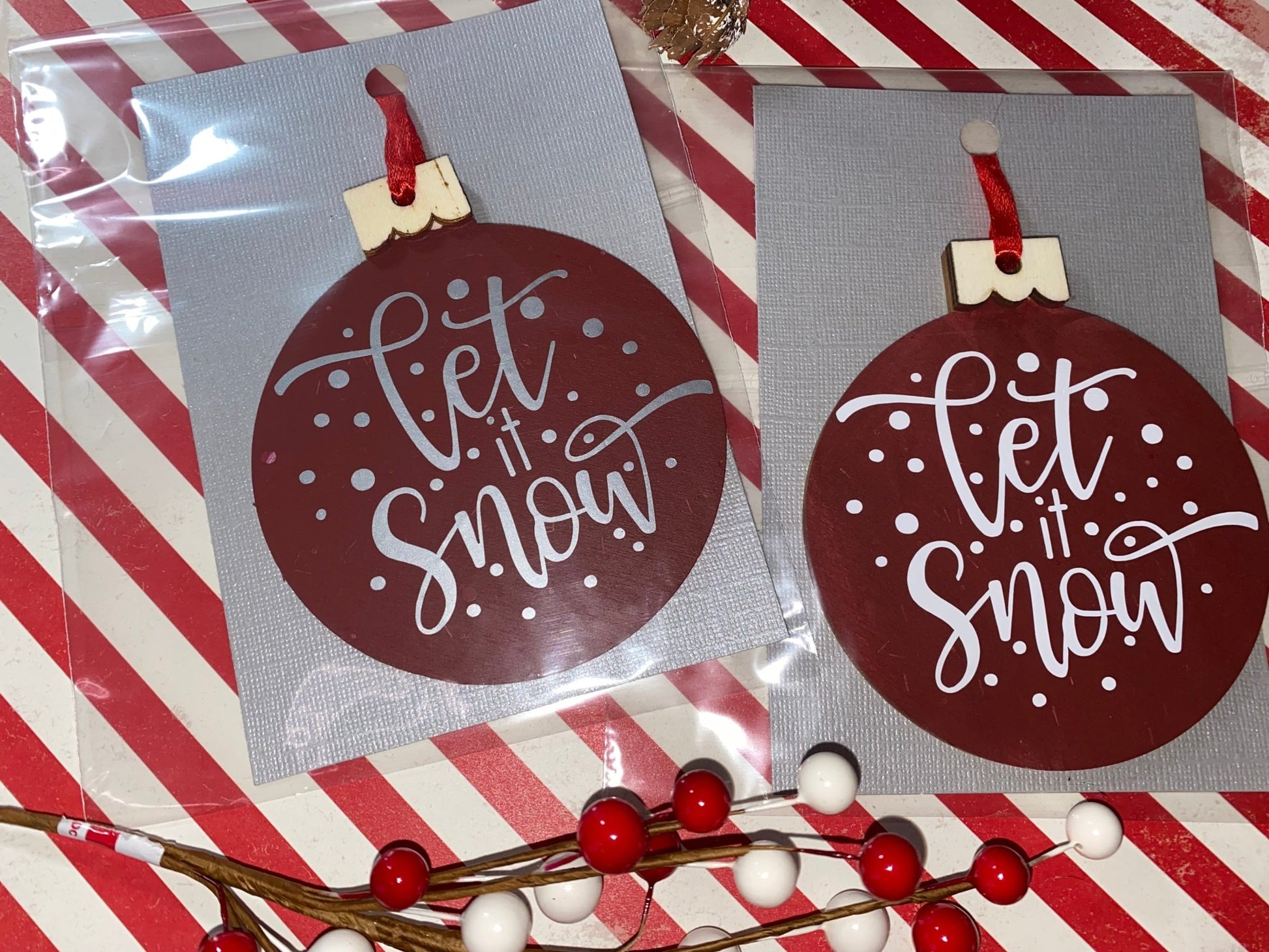 Let it Snow Christmas Ornament - Merlscreations